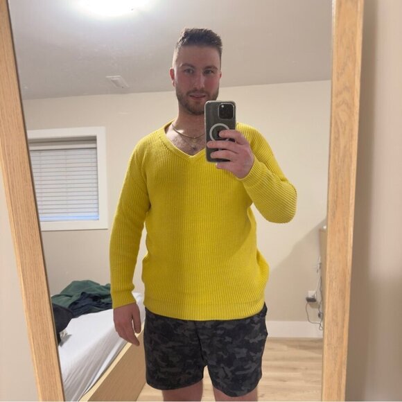 Balenciaga Paris Yellow V Neck Oversized Heavy Knit Sweater Men's Size XS/34 EU - Picture 15 of 16